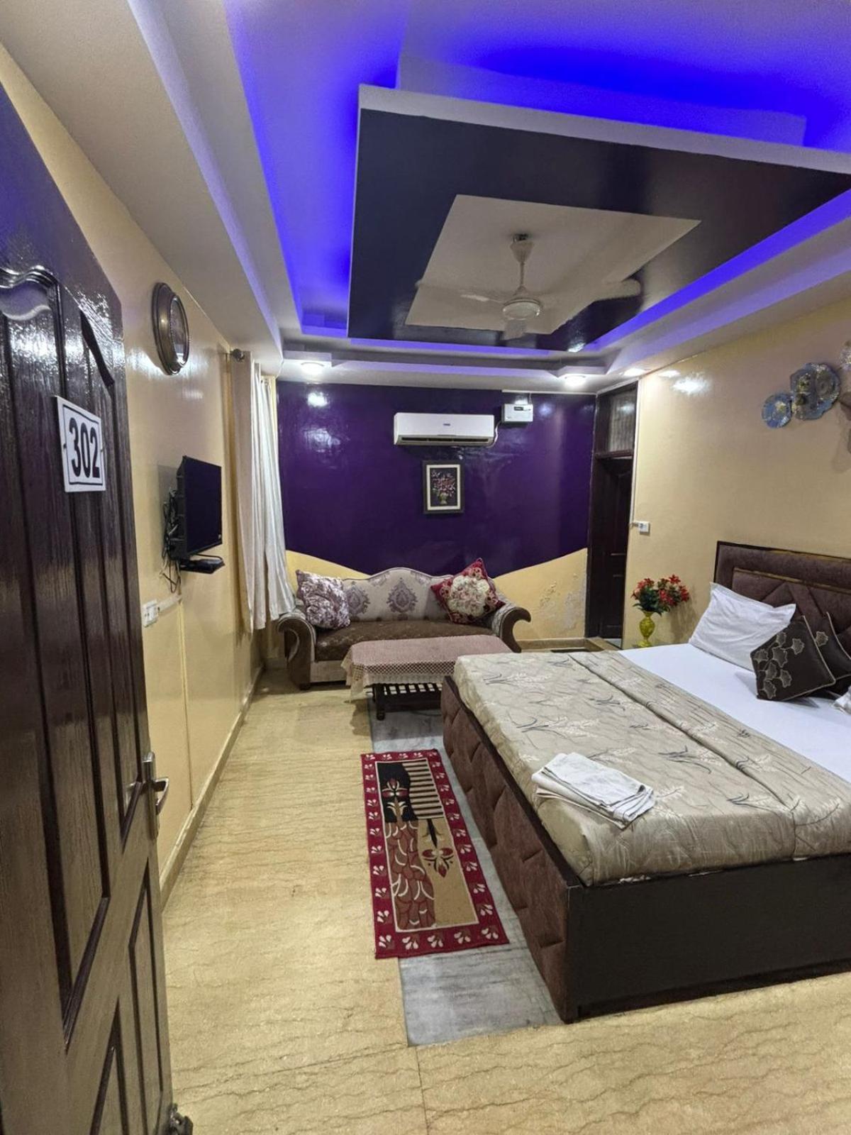 Star Inn Delhi  Exteriör bild