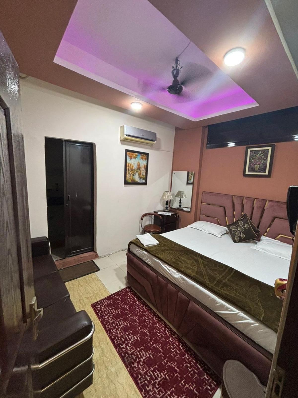 Star Inn Delhi  Exteriör bild