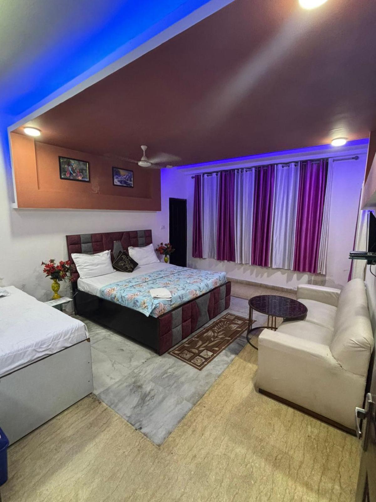 Star Inn Delhi  Exteriör bild